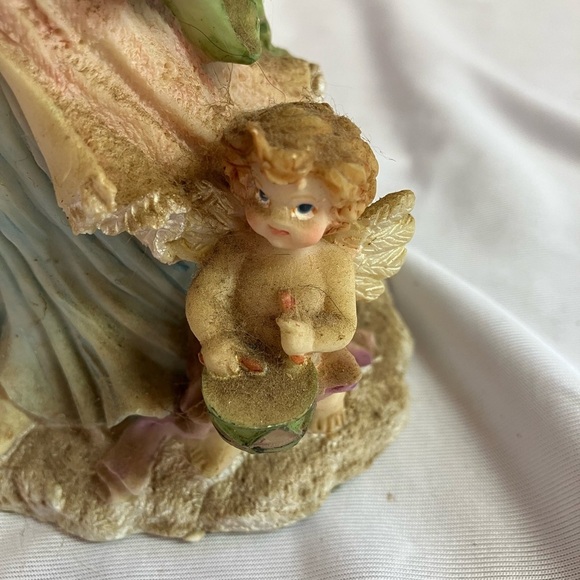 Angel Figurine with Guitar and Cherubs - Picture 2 of 9